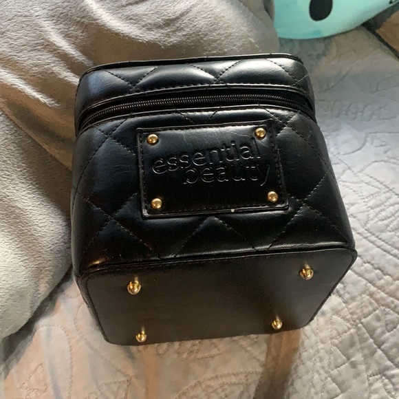 Makeup box - Picture 2 of 8